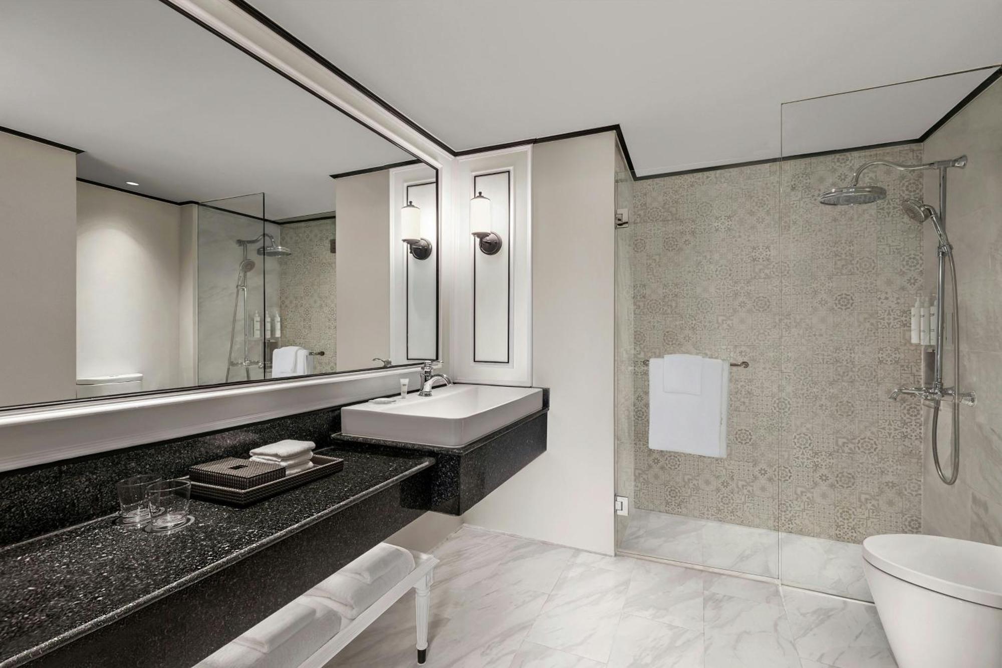 Courtyard By Marriott Phuket Town Hotell Eksteriør bilde