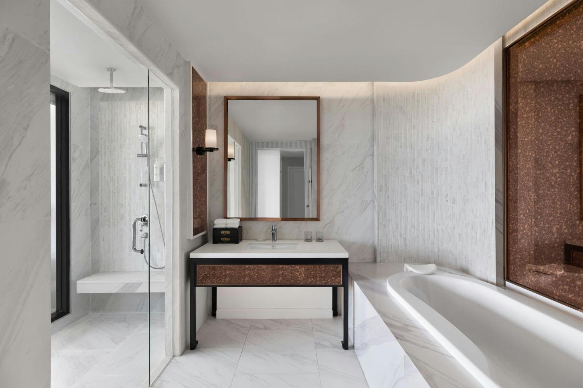 Courtyard By Marriott Phuket Town Hotell Eksteriør bilde