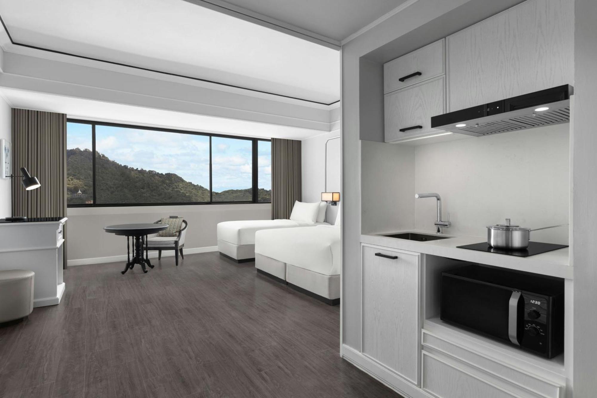 Courtyard By Marriott Phuket Town Hotell Eksteriør bilde